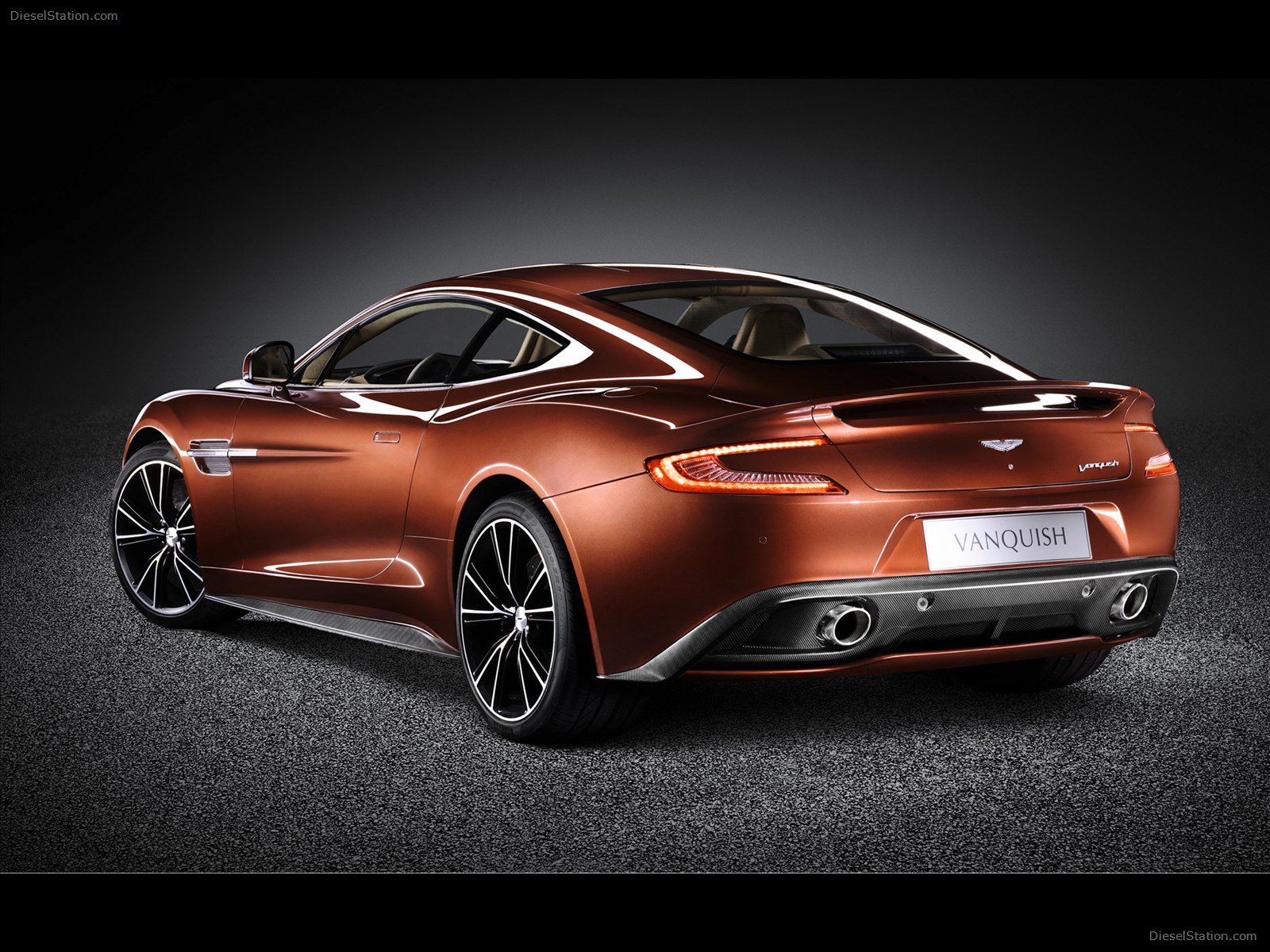 Aston Martin Vanquish 2013